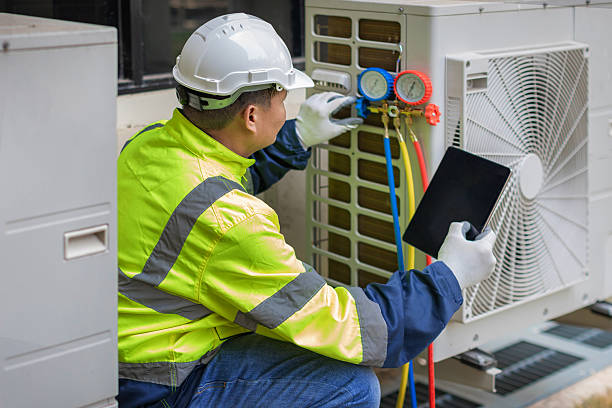 Professional Hvac technician working in Carson City, MI